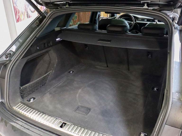 Audi Q8 e-tron 55 S-line quattro