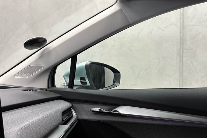 Grå Skoda Enyaq fra 2021