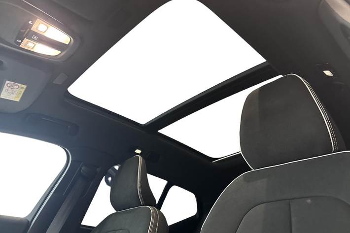 Grøn Volvo EX40 fra 2026