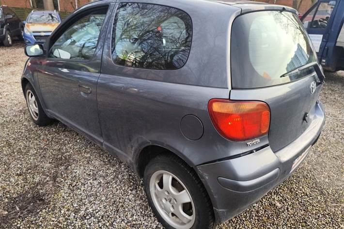 undefined Toyota Yaris fra 2004