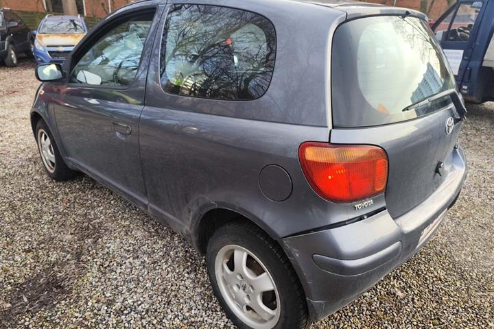 undefined Toyota Yaris fra 2004