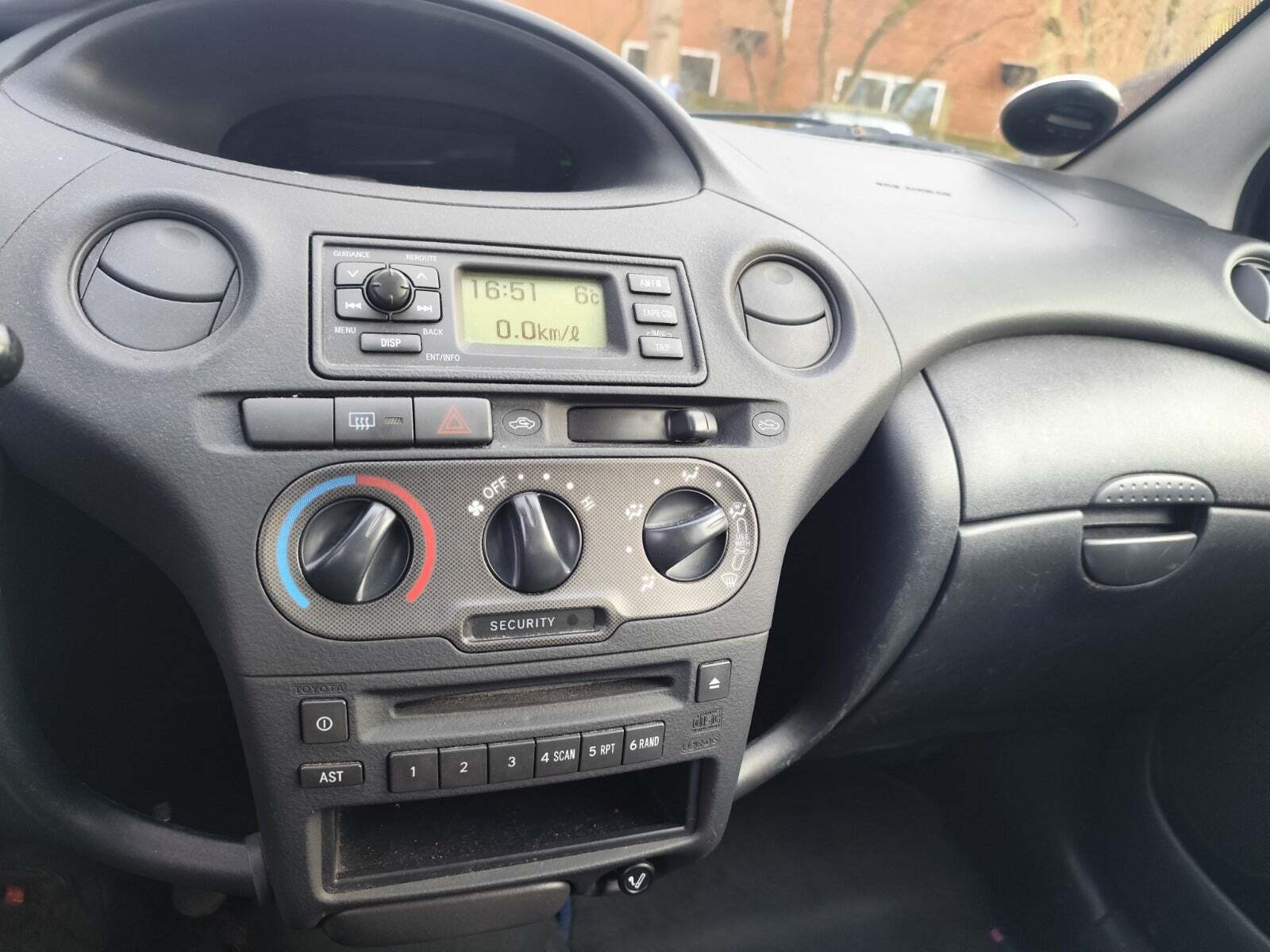 undefined Toyota Yaris fra 2004