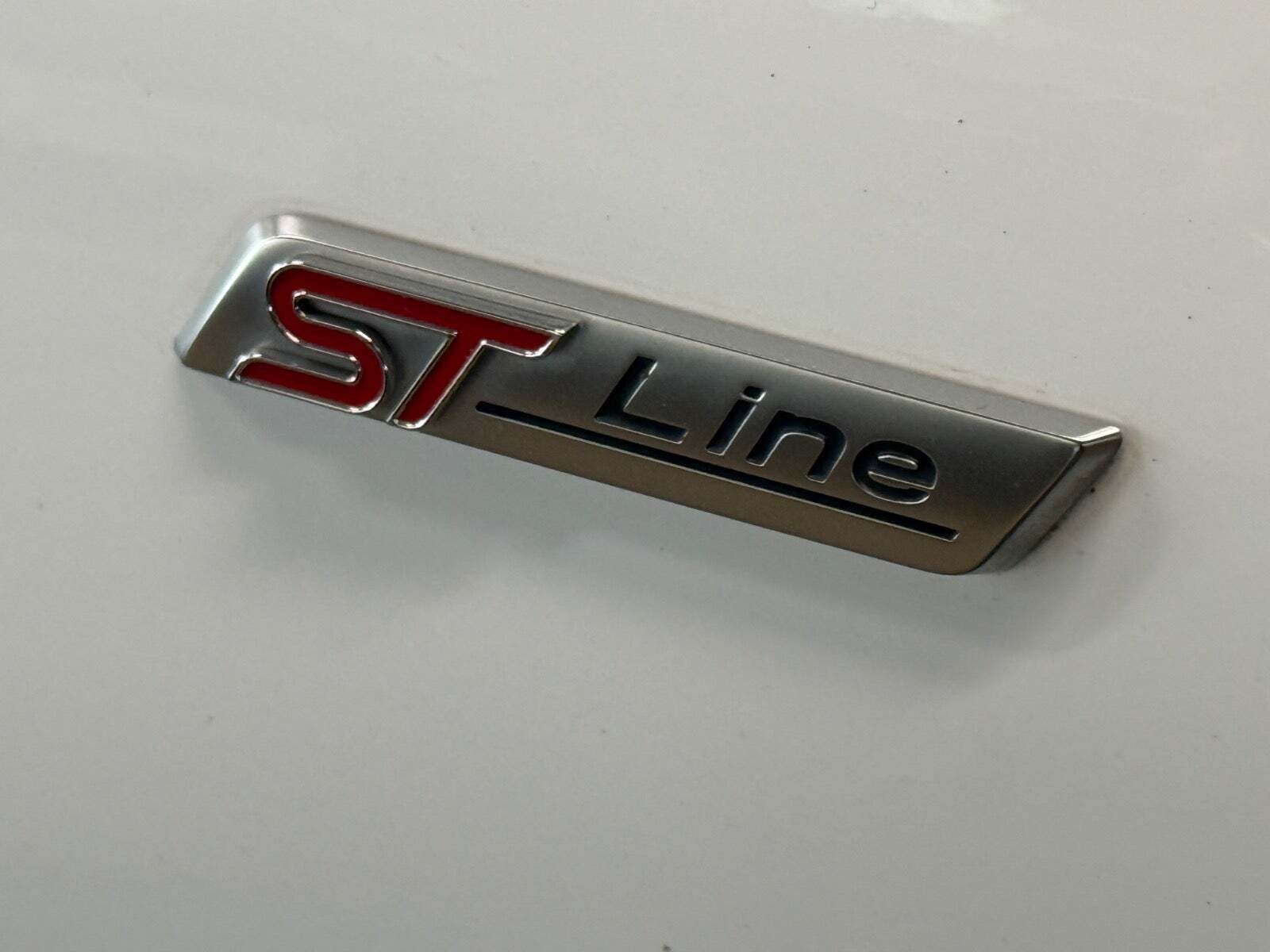 Hvid Ford Focus fra 2019