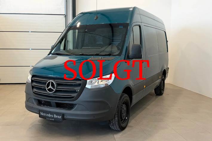 Grøn Mercedes Sprinter 317 fra 2021