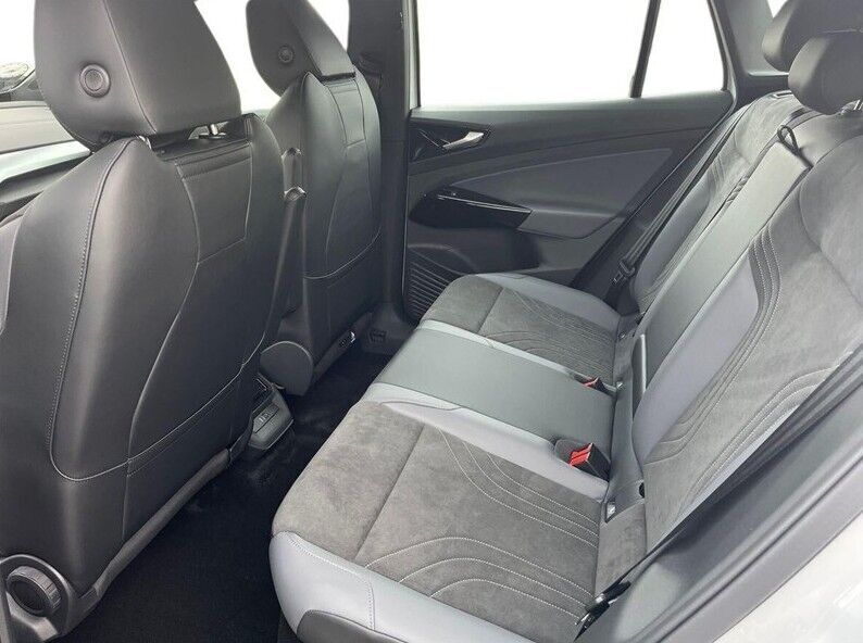 Hvid VW ID.4 fra 2025