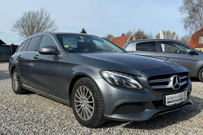 Grå Mercedes C220 d fra 2017