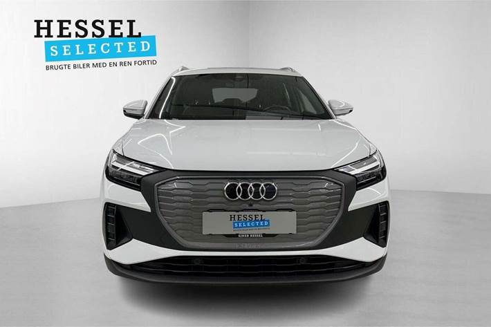 Hvid Audi Q4 e-tron fra 2023
