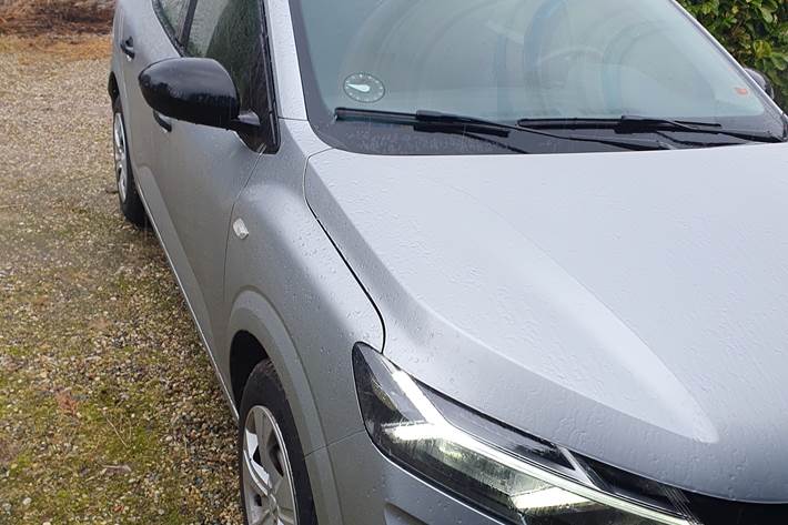 Grå Dacia Sandero fra 2021
