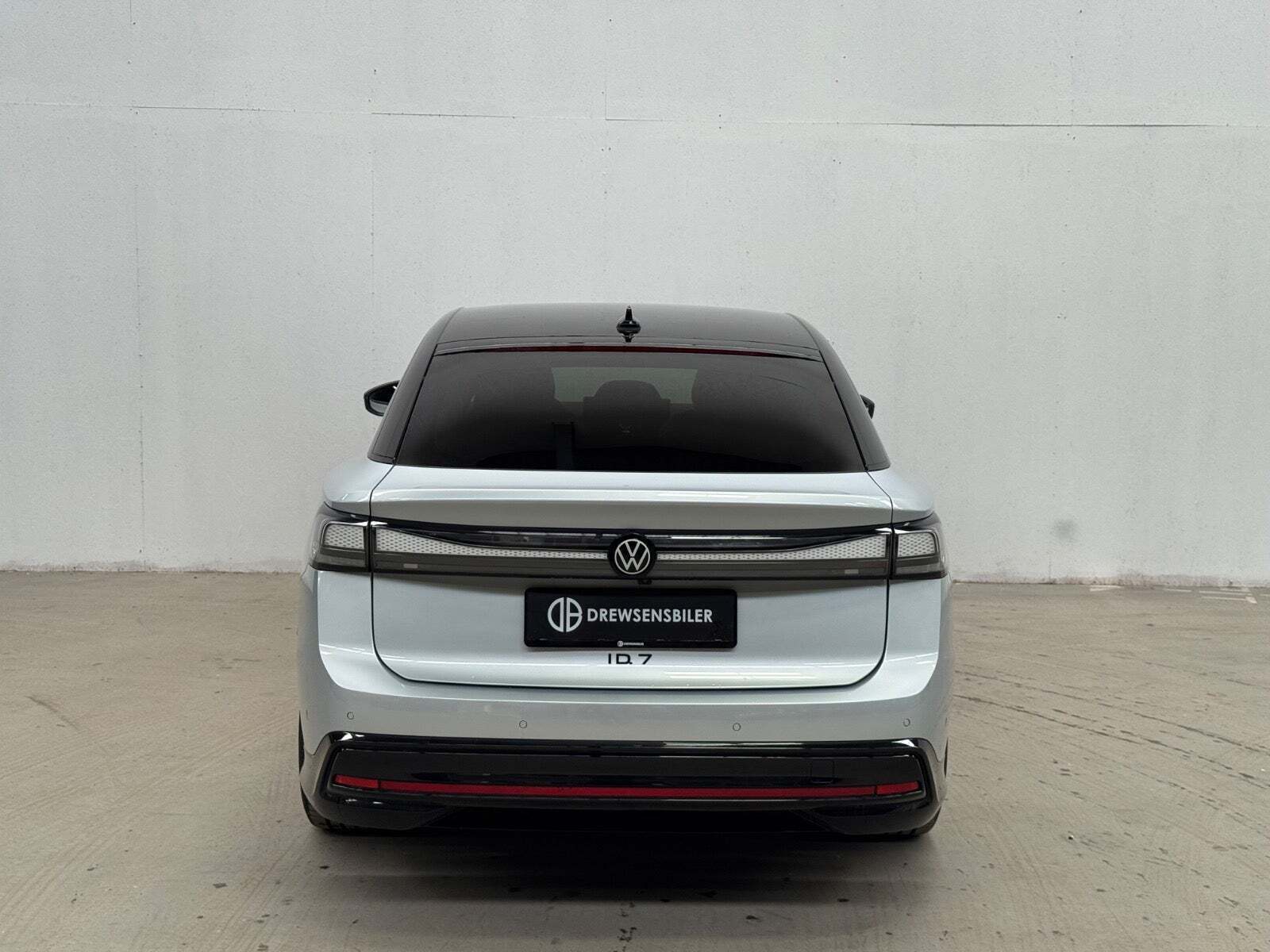 Sølv VW ID.7 fra 2025