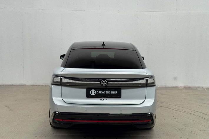 Sølv VW ID.7 fra 2025