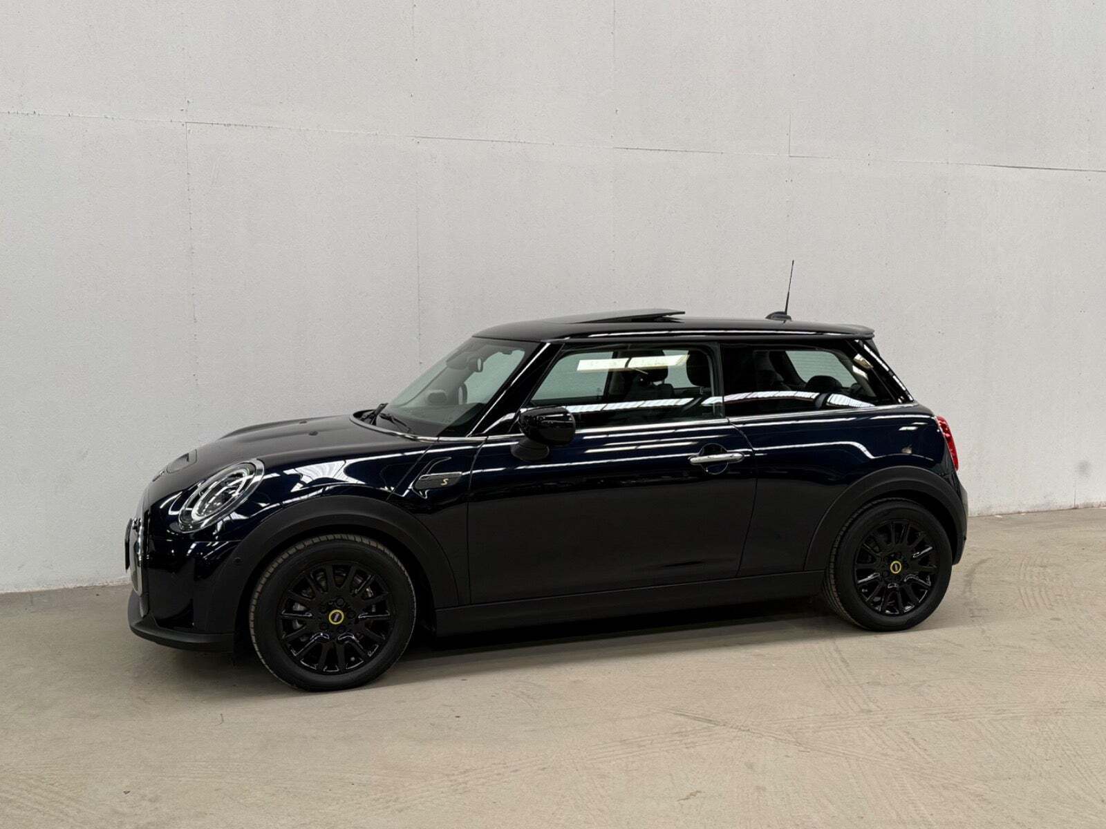Mini Cooper SE Classic Trim