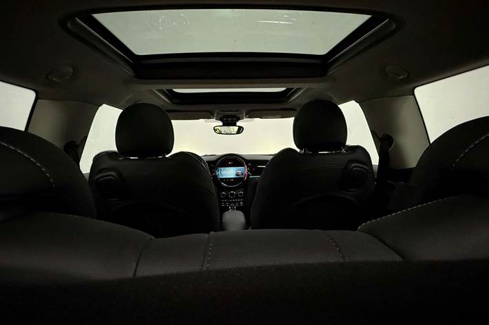 Sort Mini Cooper SE fra 2022