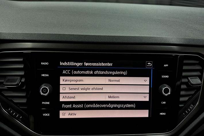 Gul VW T-Roc fra 2018