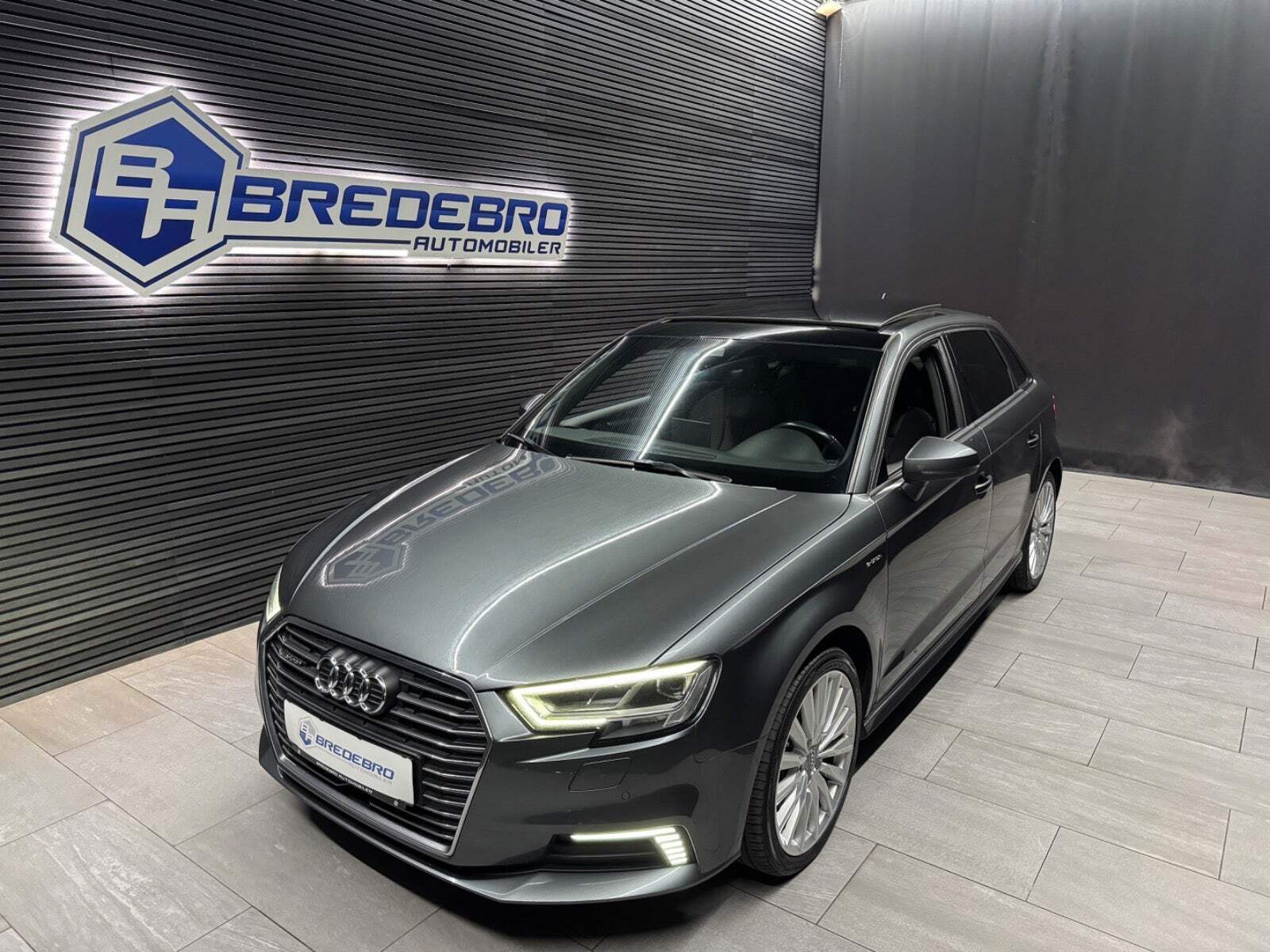 Audi A3 1,4 e-tron S-line Sportback S-tr.