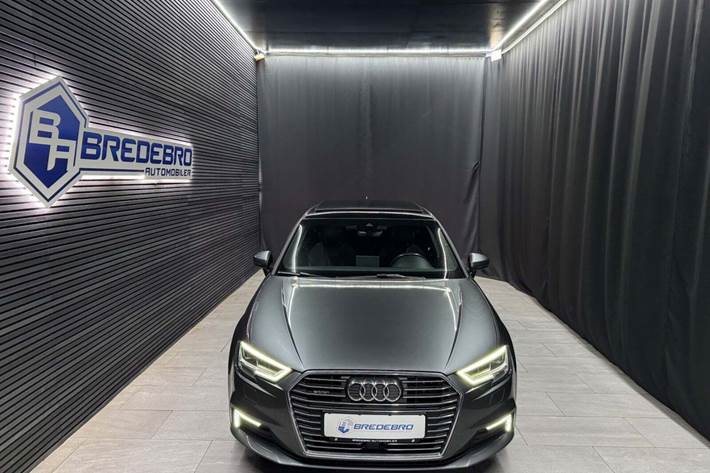 Grå Audi A3 fra 2017