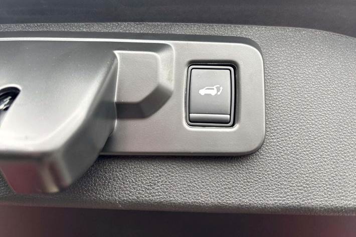 Rød Renault Scenic E-Tech fra 2025