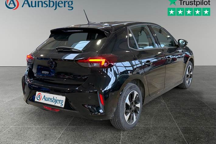 Sort Opel Corsa-e fra 2024