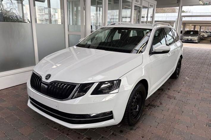 Hvid Skoda Octavia fra 2018