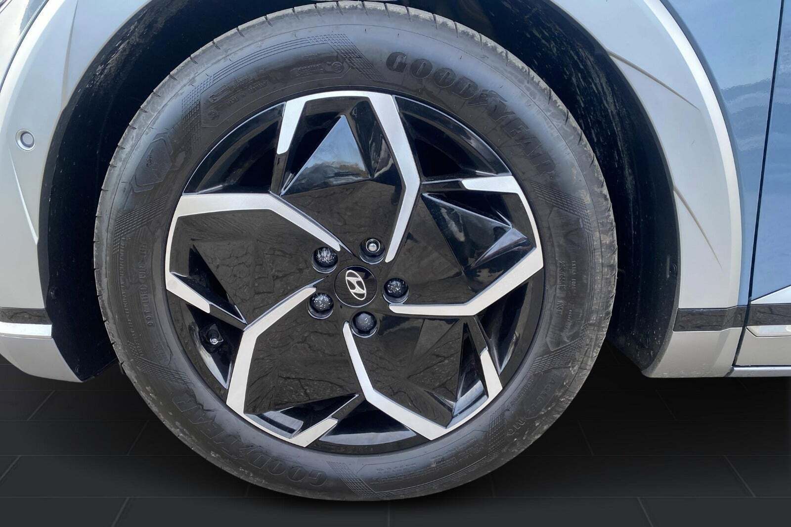 Blå Hyundai Ioniq 5 fra 2022