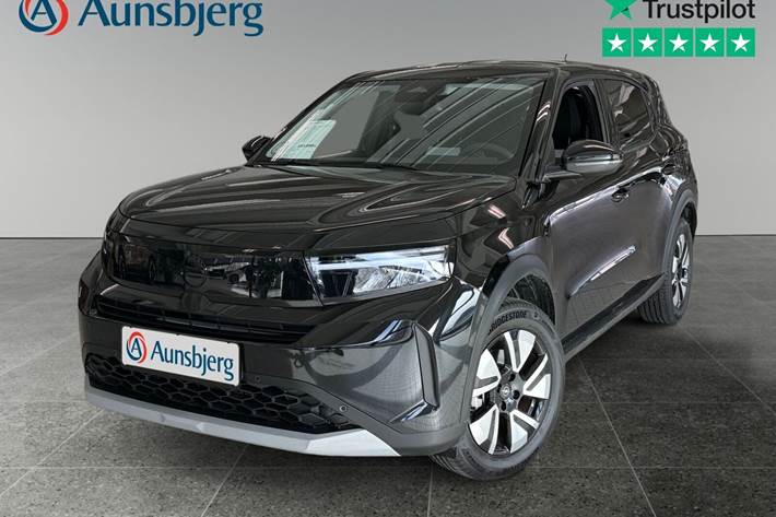 Sort Opel Frontera fra 2025 set udefra