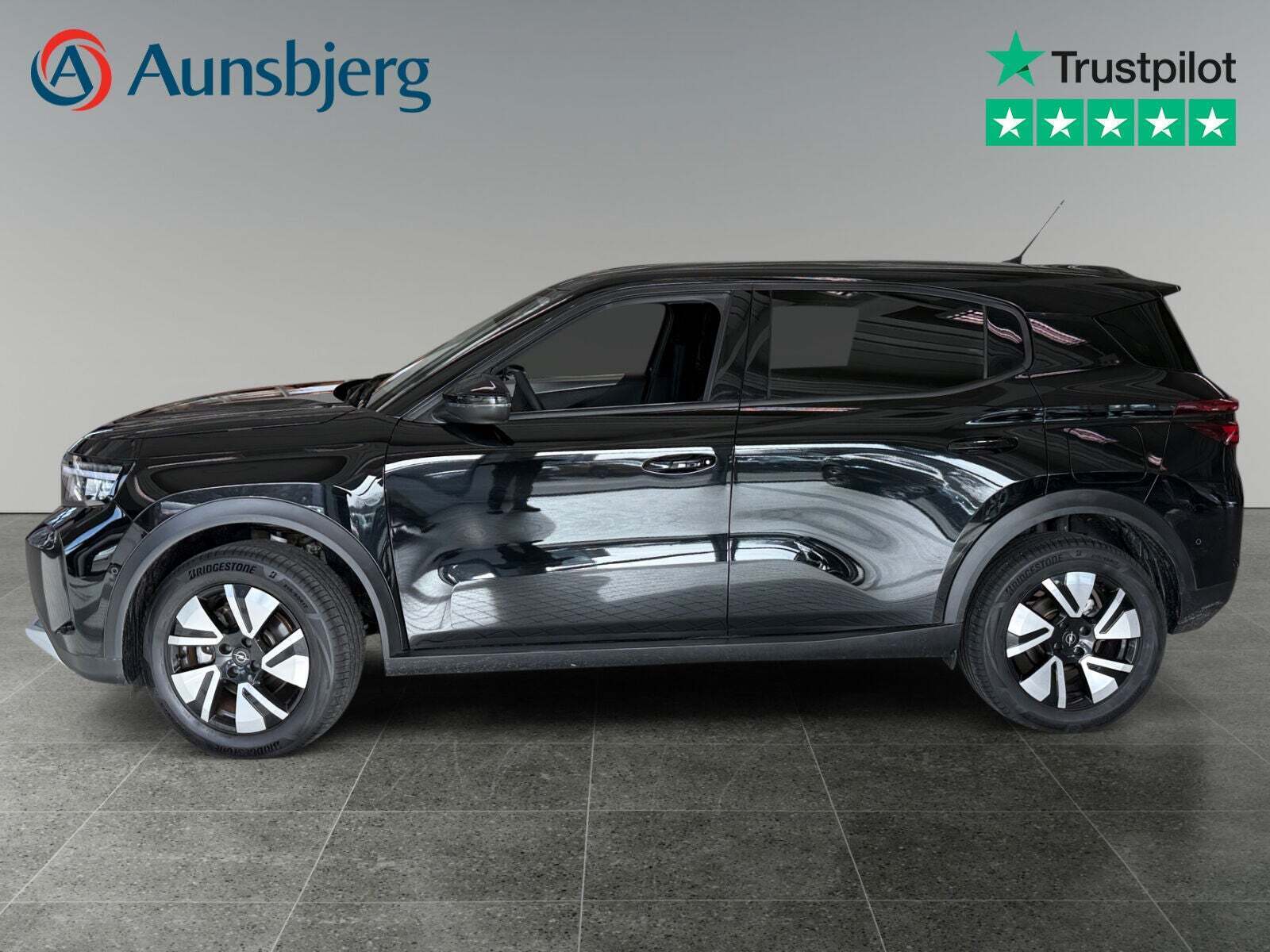 Sort Opel Frontera fra 2025