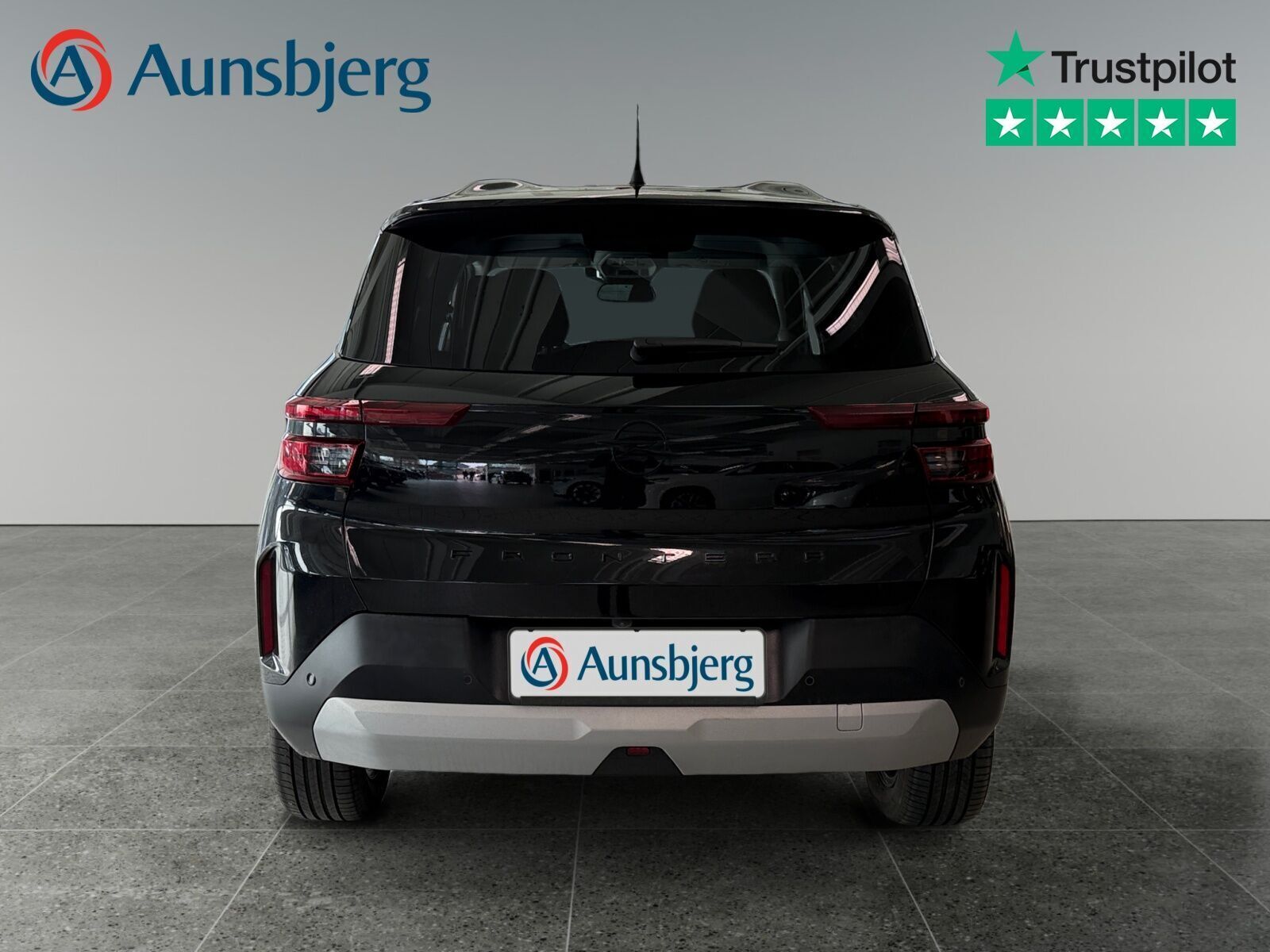 Sort Opel Frontera fra 2025
