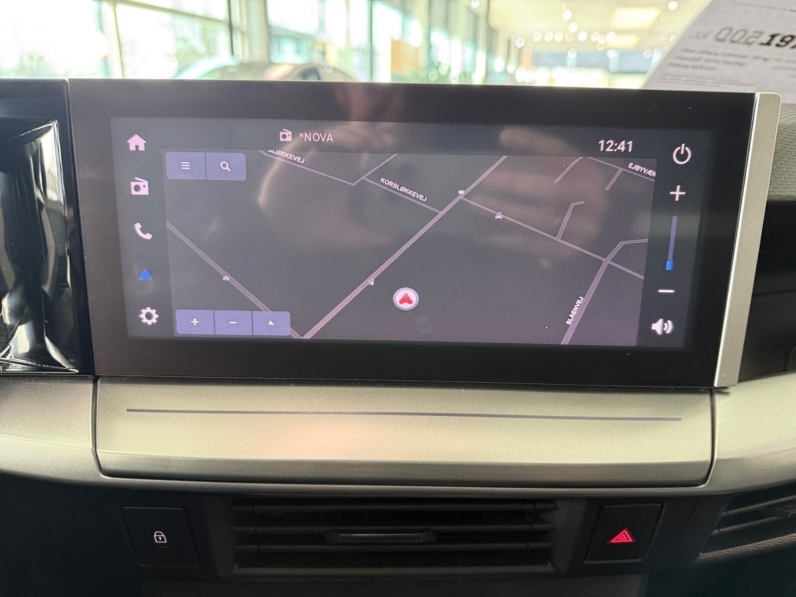 Sort Opel Frontera fra 2025