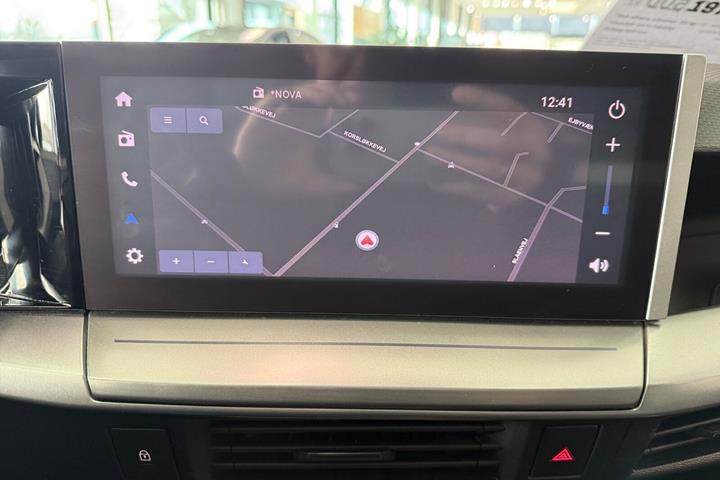 Sort Opel Frontera fra 2025