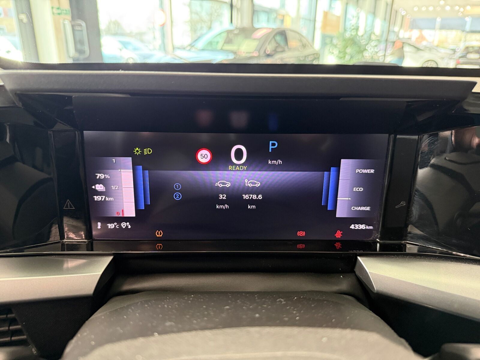 Sort Opel Frontera fra 2025