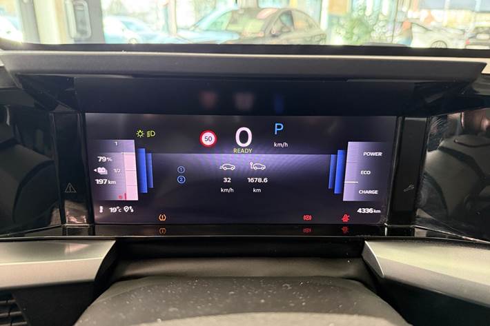 Sort Opel Frontera fra 2025