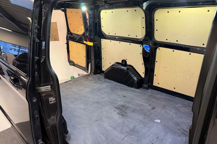 Sort Ford Transit Custom 290S fra 2017