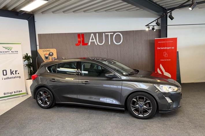 Grå Ford Focus fra 2018