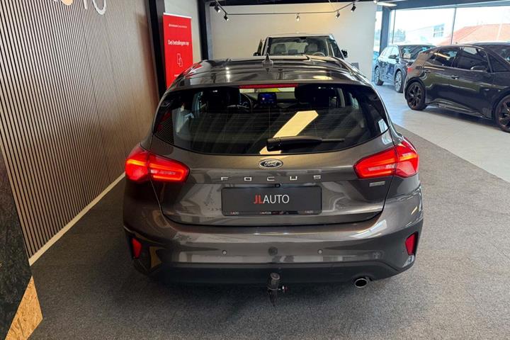 Grå Ford Focus fra 2018