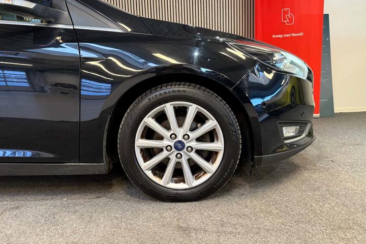 Sort Ford Focus fra 2016