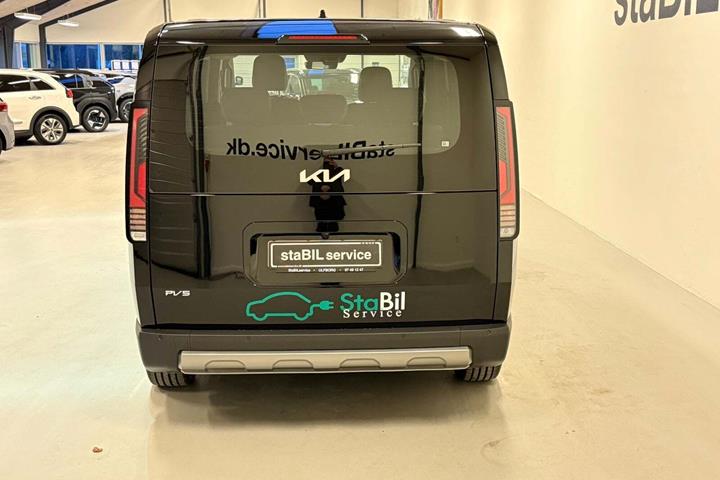Sort Kia PV5 fra 2026 set udefra
