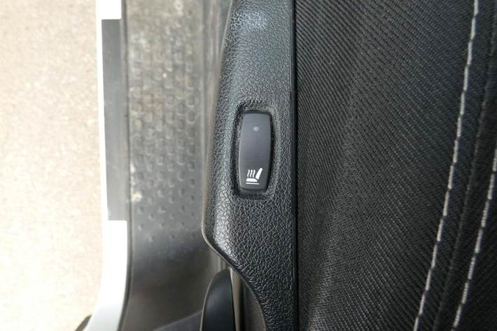 Hvid Renault Trafic T29 fra 2020