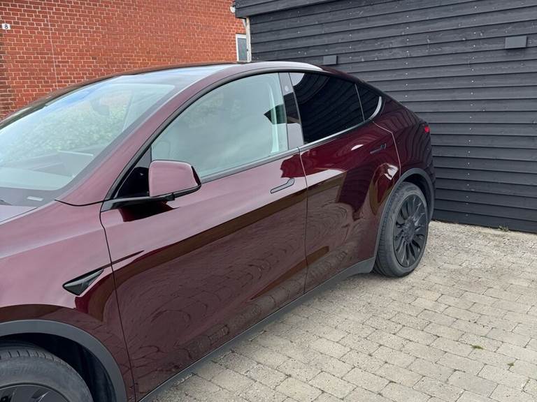 Tesla Model Y EL RWD 299HK 5d Aut.