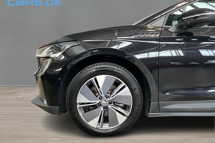 Sort Skoda Enyaq fra 2023