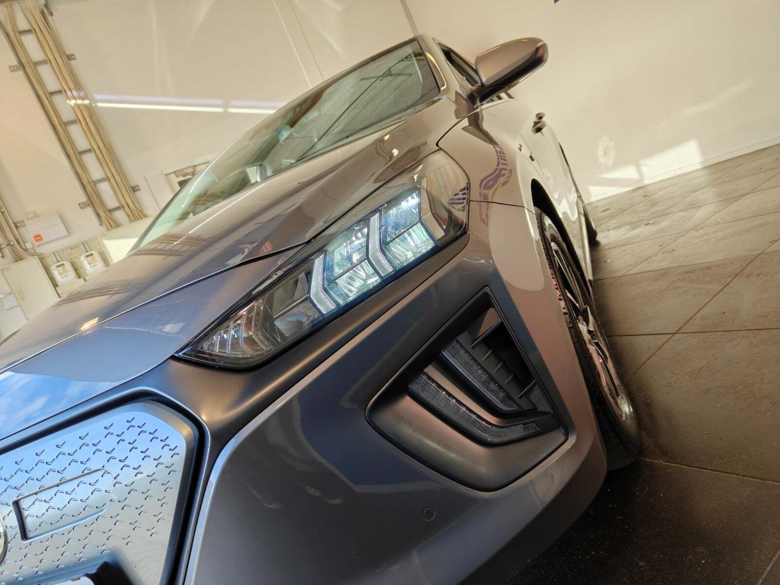 Sort Hyundai Ioniq fra 2020