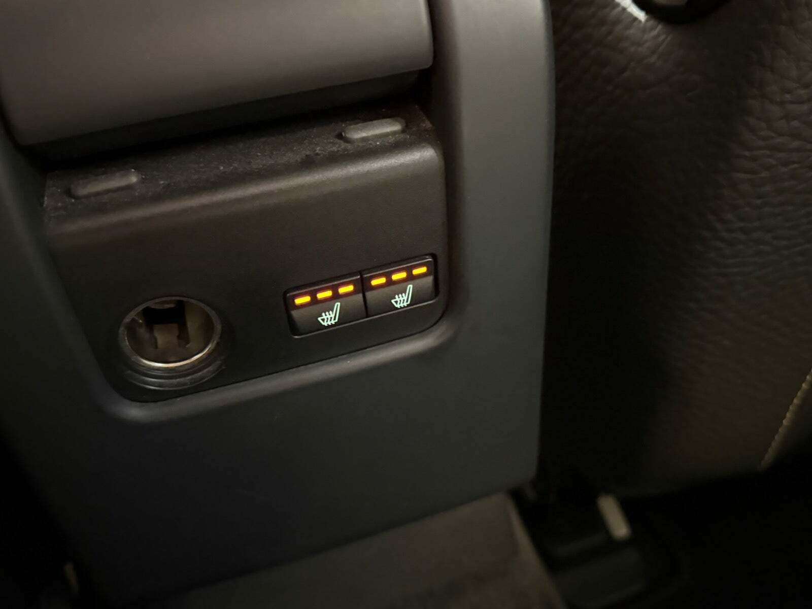 Orange Volvo V60 fra 2010