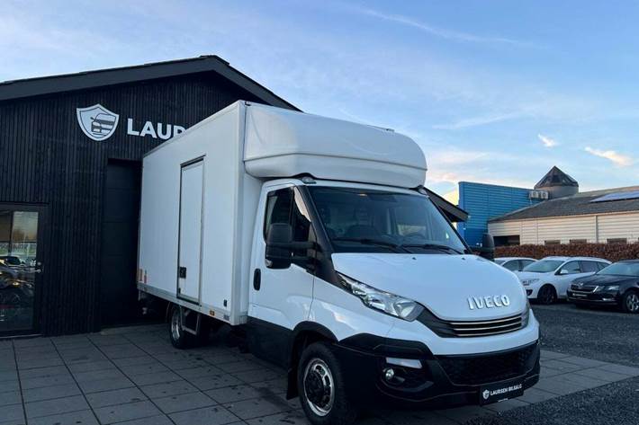 Hvid Iveco Daily fra 2019