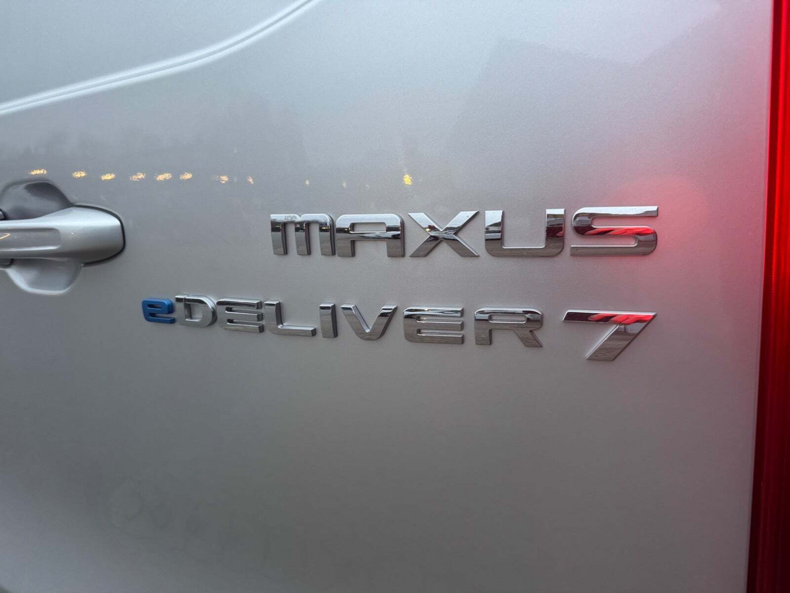 Sølv Maxus e-Deliver 7 fra 2025