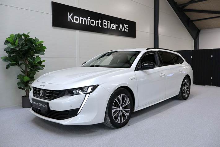 Hvid Peugeot 508 fra 2022
