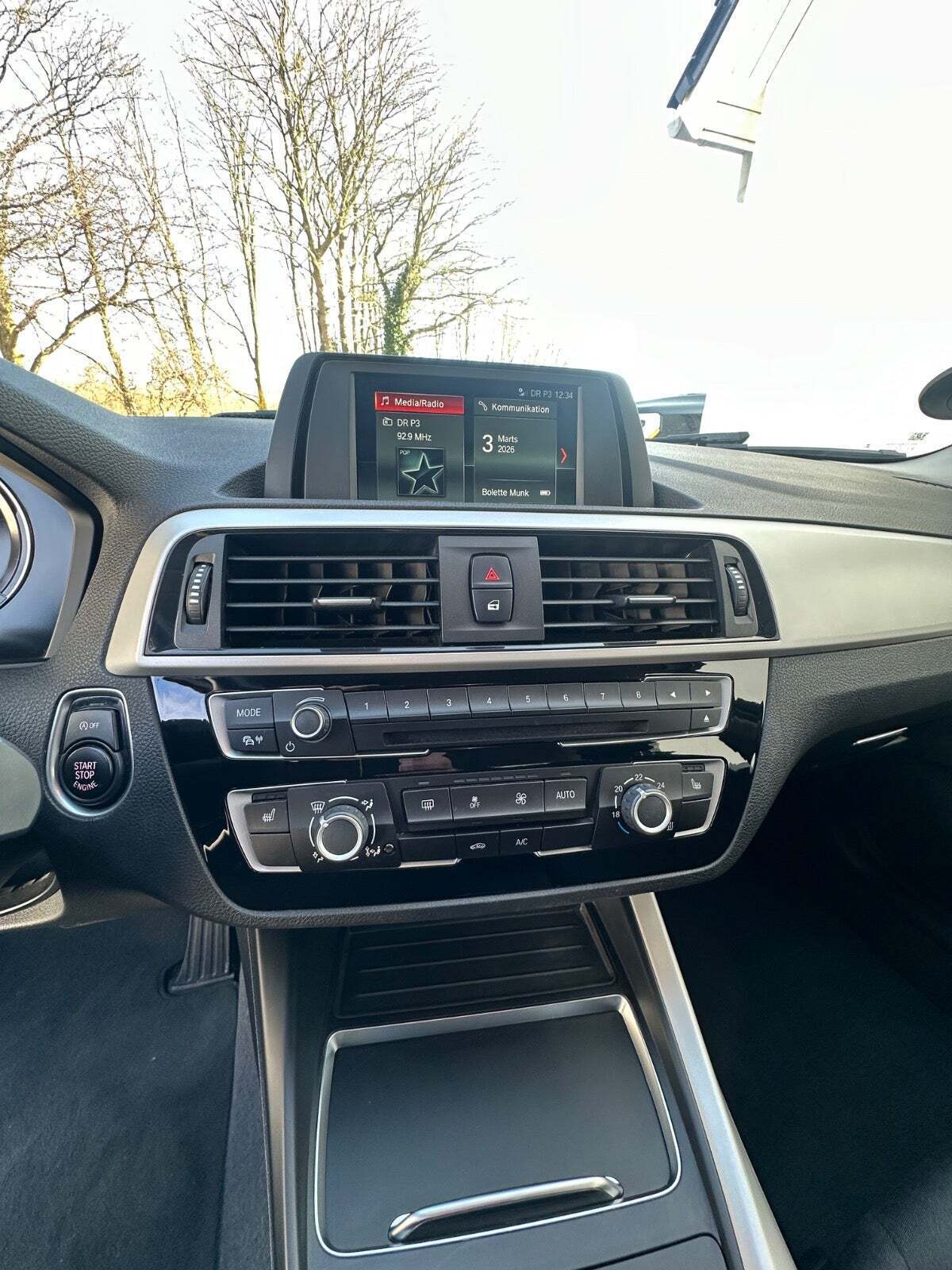 Sort BMW 118i fra 2018