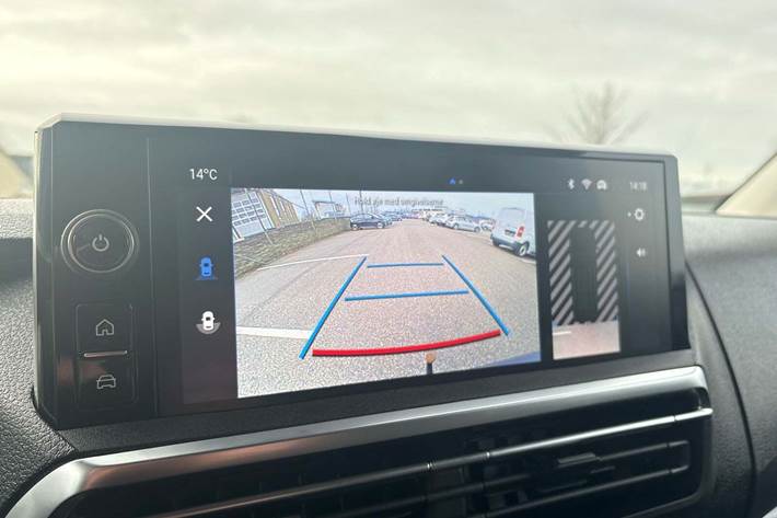 Hvid Opel Vivaro-e fra 2025