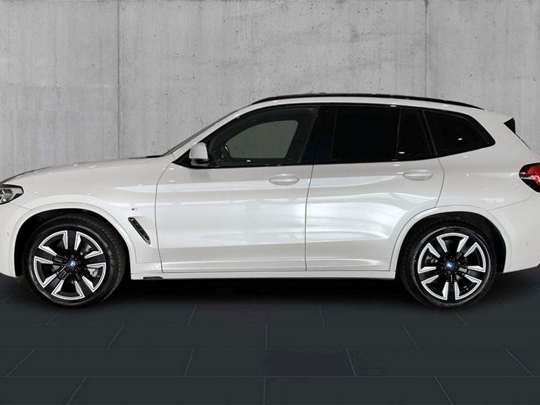 BMW iX3 Charged M-Sport
