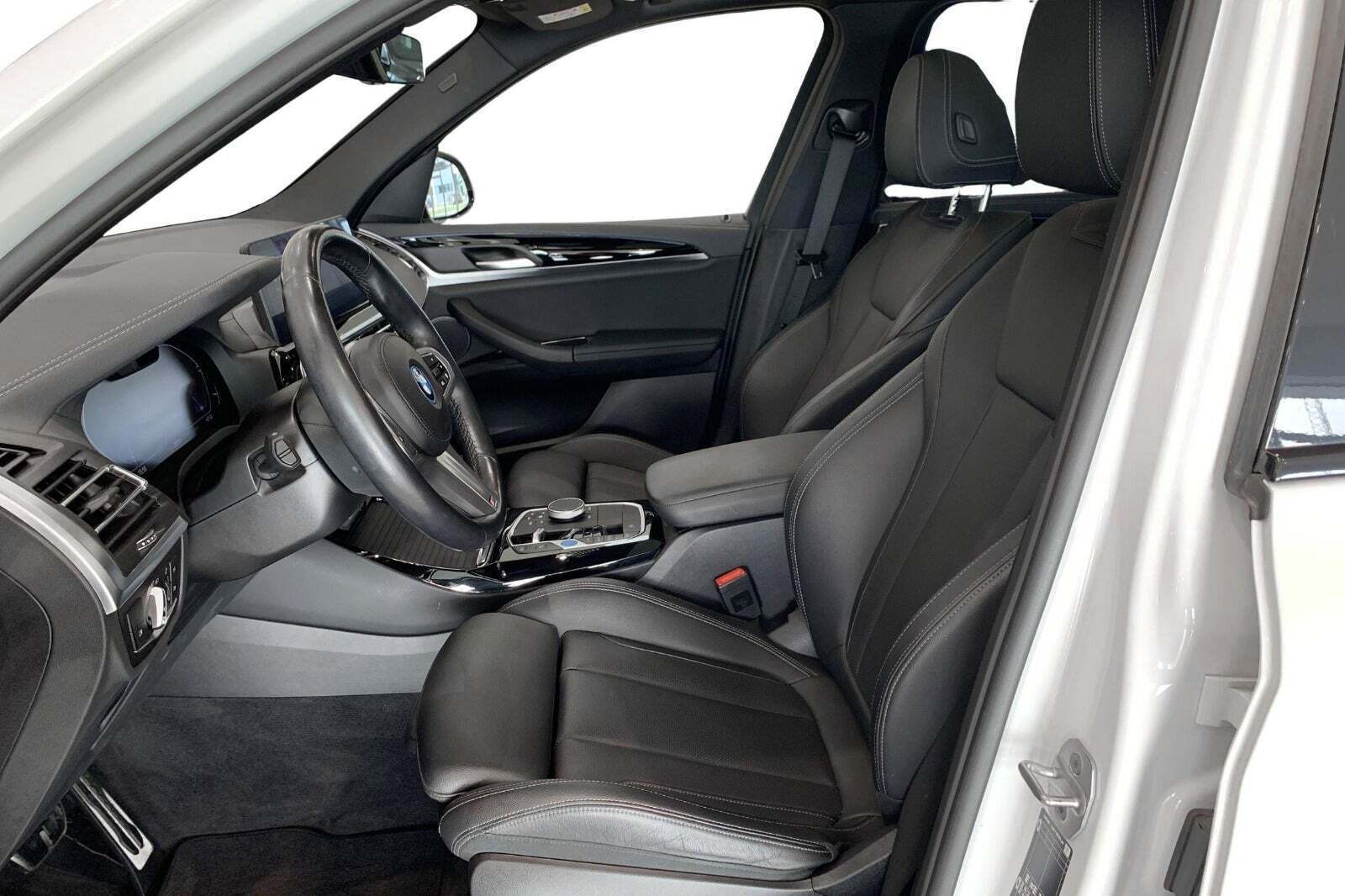 BMW iX3 Charged M-Sport