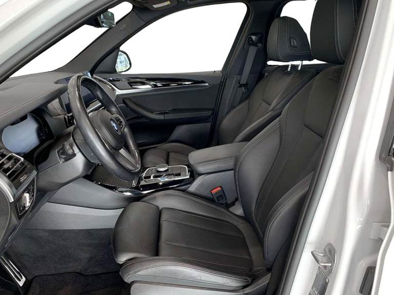 BMW iX3 Charged M-Sport