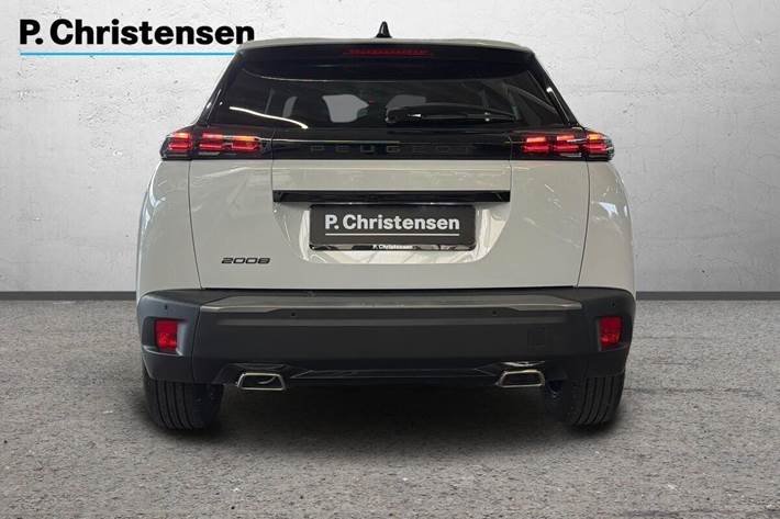Hvid Peugeot 2008 fra 2023