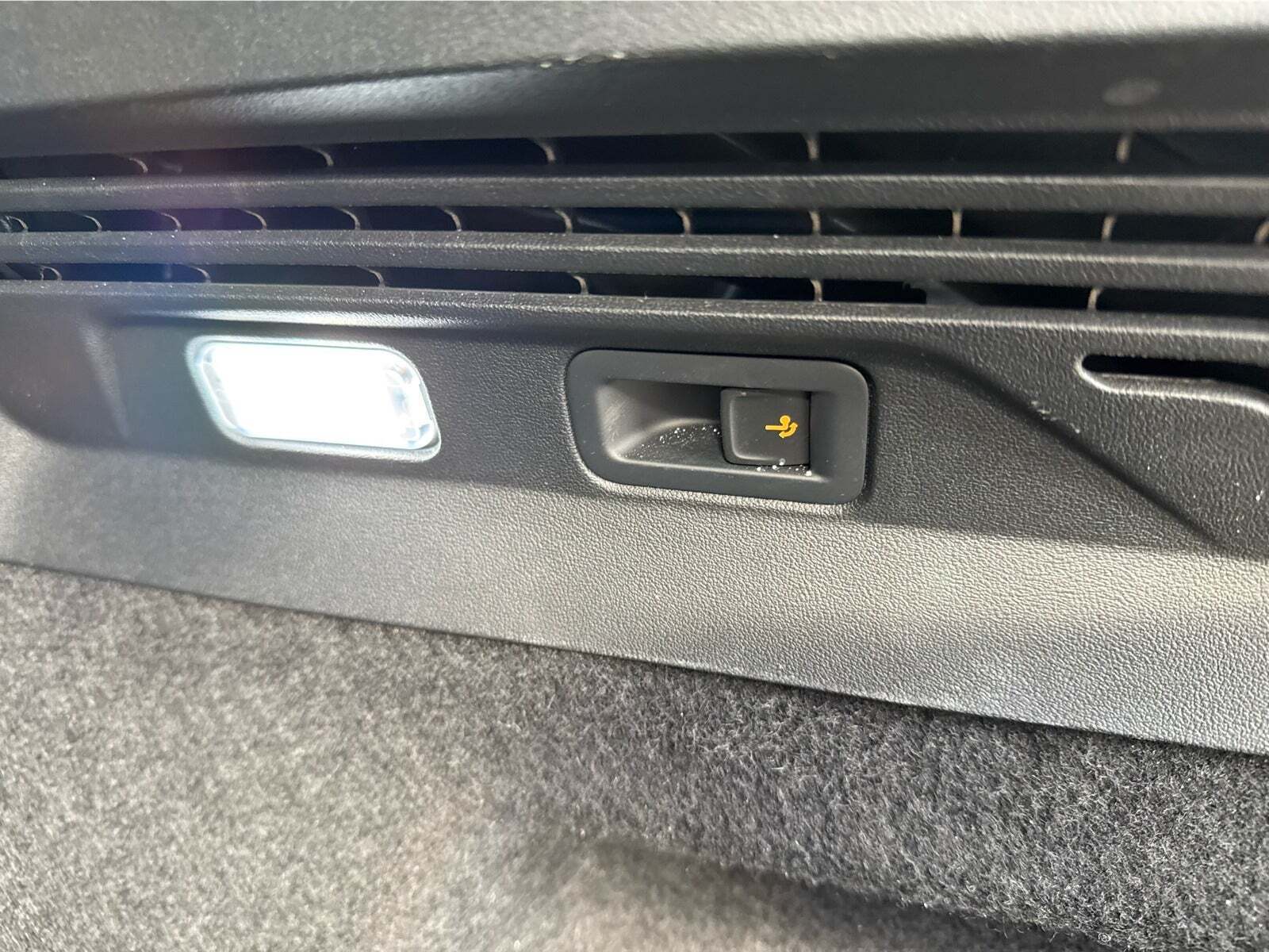 Blå VW ID.4 fra 2023